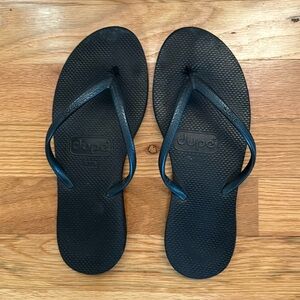 Black Flip Flops